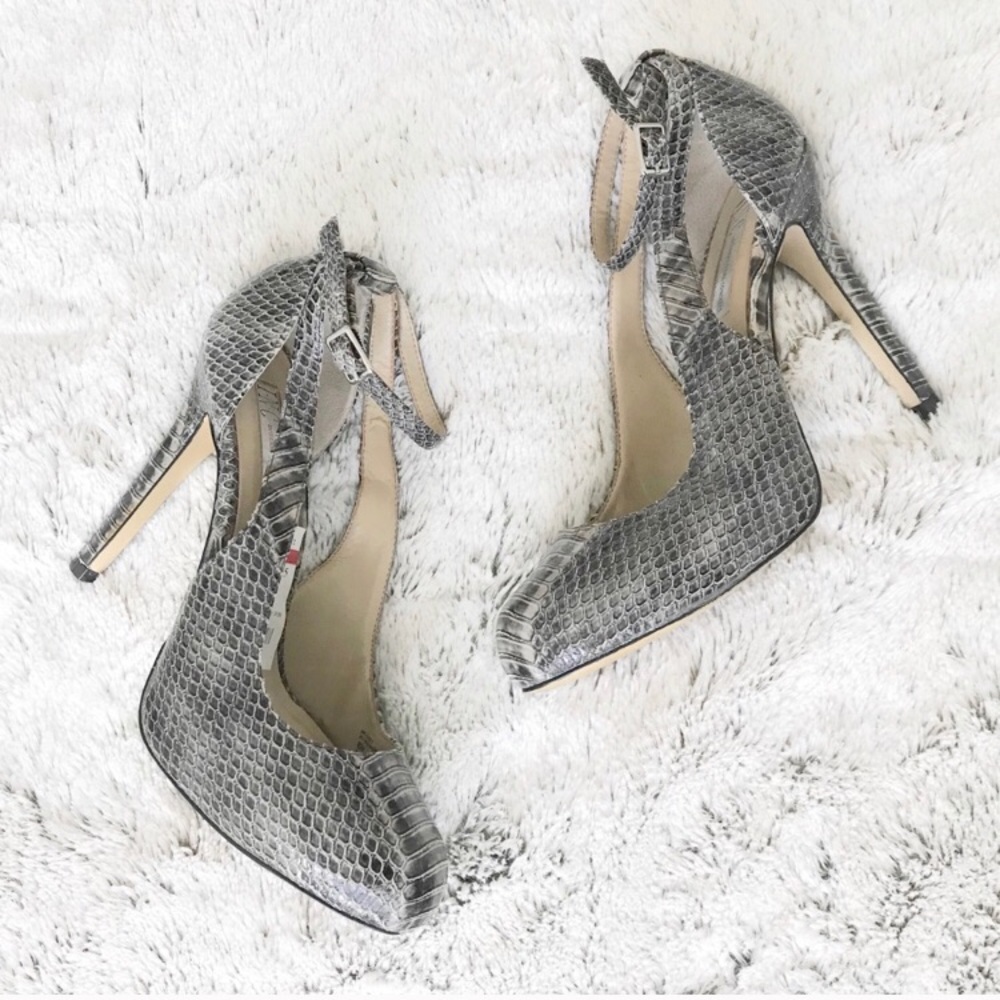 Sexy Snakeskin Cutout Pumps